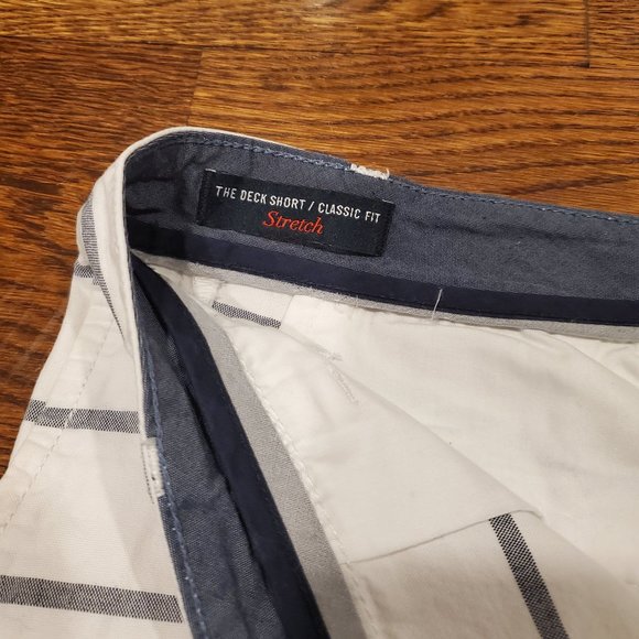 Nautica Classic-Fit 8” Stretch Chino Flat-Front Deck Short - Picture 3 of 5